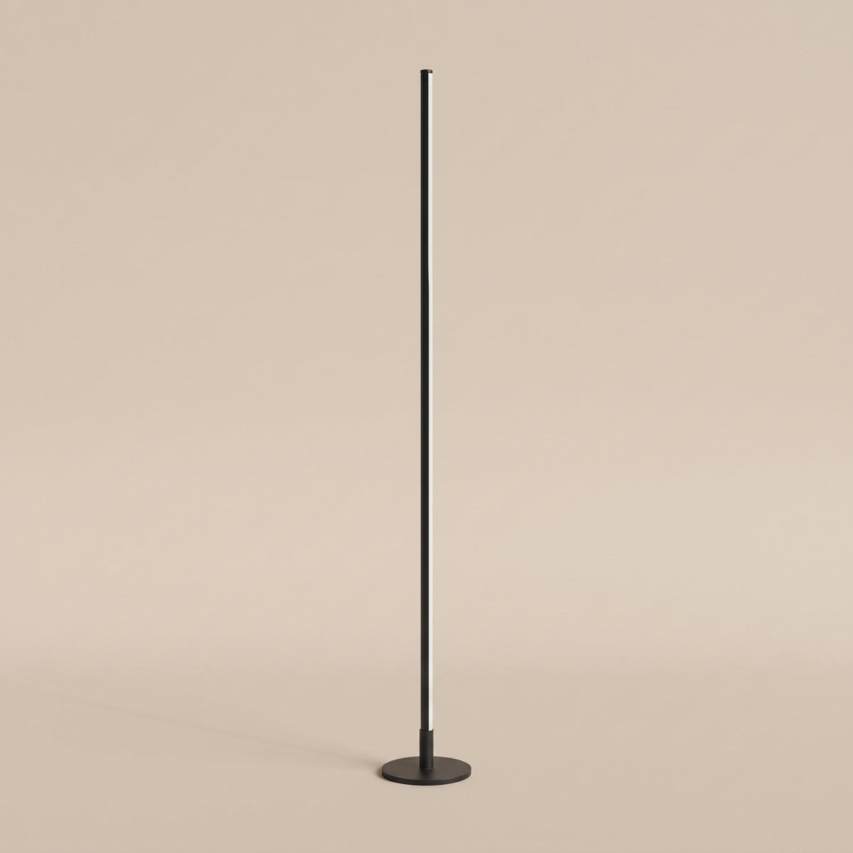 Stelo Slim Floor Lamp — Black hero