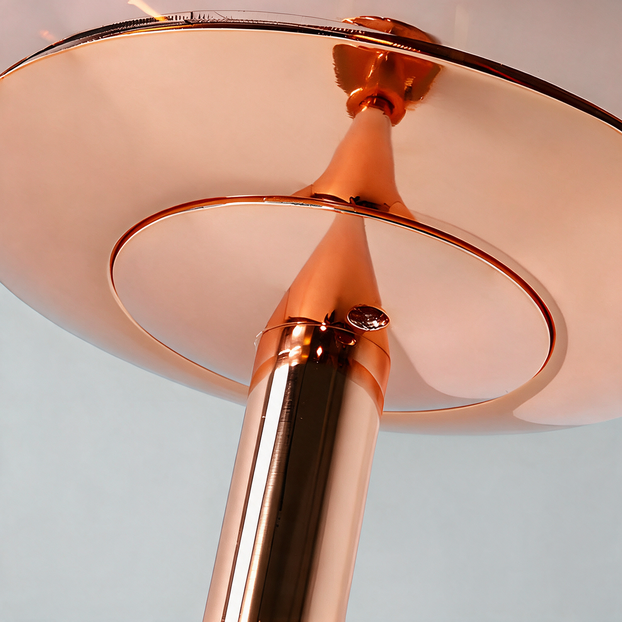 Magma Glass Pendant Light — rim texture detail