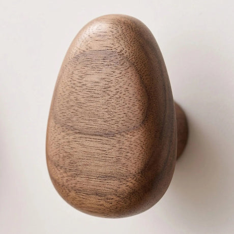 Rondis Pebble Wall Hangers — wood grain detail