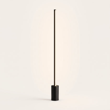Stylo Slim Lawn Light — Warm White studio hero