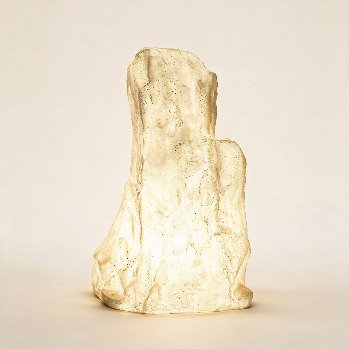 Boulder Glow Landscape Light - hero product shot (Style C)