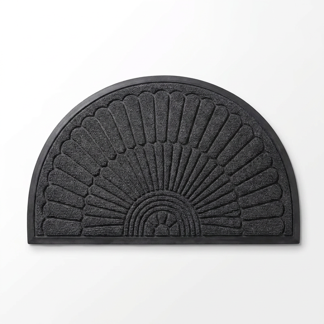 Weather-resistant outdoor rug - Dark Gray hero shot