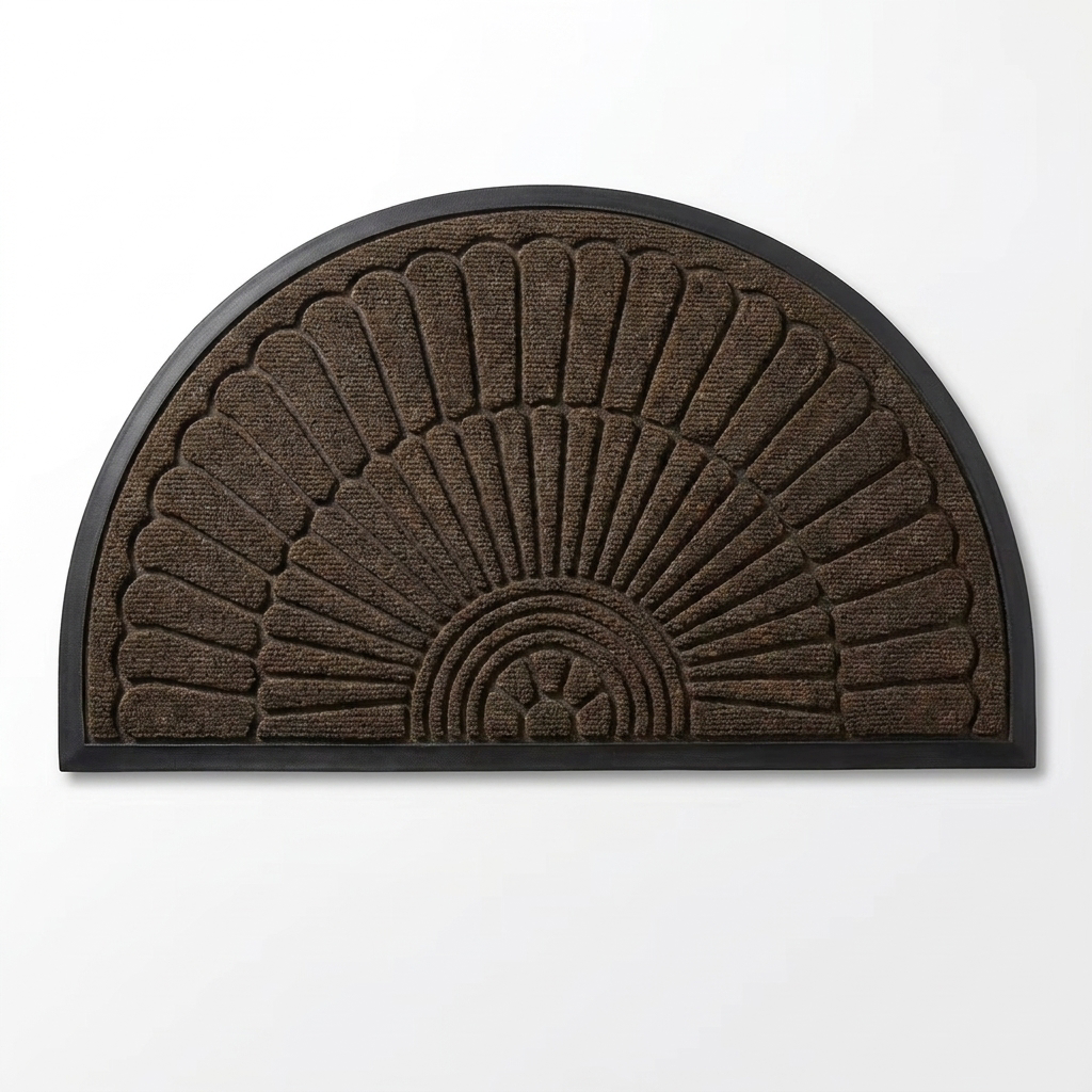 Weather-resistant outdoor rug - Brown hero shot