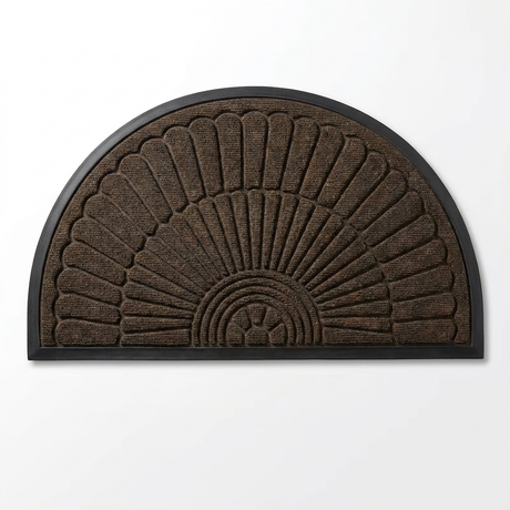 Weather-resistant outdoor rug - Brown hero shot