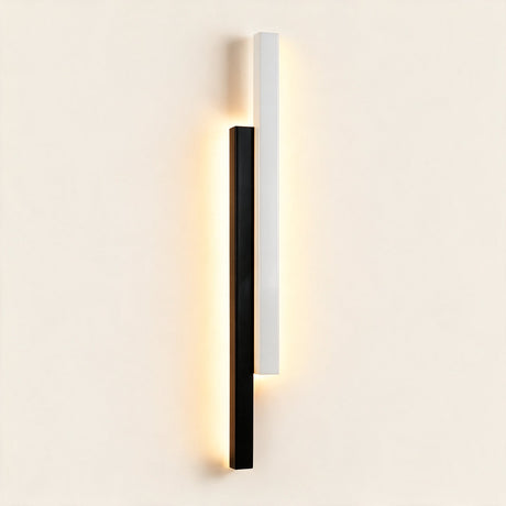 Vertical Strip Wall Sconce - detail close-up